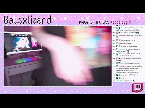 ❤️ GAMER GLÖMDE ATT STÄNGA AV STRÖMMEN OCH SPRUTAR LIVE I SÄNDNING Hård porr at us ﹏